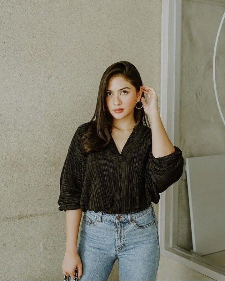 Jessica Mila Mengaku Tak Tahu Ada Larangan Berlayar di Komodo, Soroti Tanggung Jawab Kapten Kapal